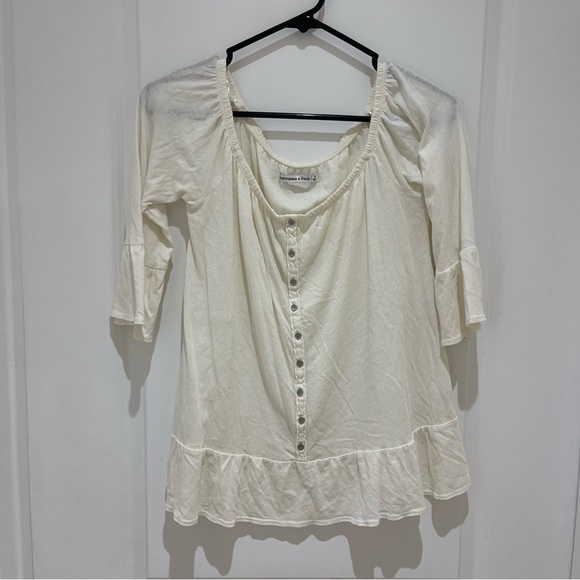 Women’s Clothes At Listed Thrift - Picture 3 of 6